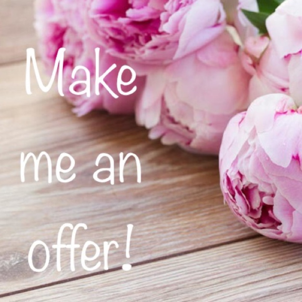 🌸Don’t like the price? Send me an offer!